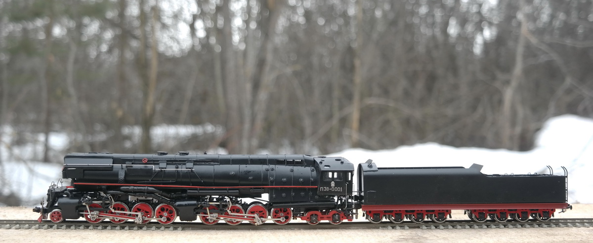 Soviet articulated locomotive P38. - Click Image to Close